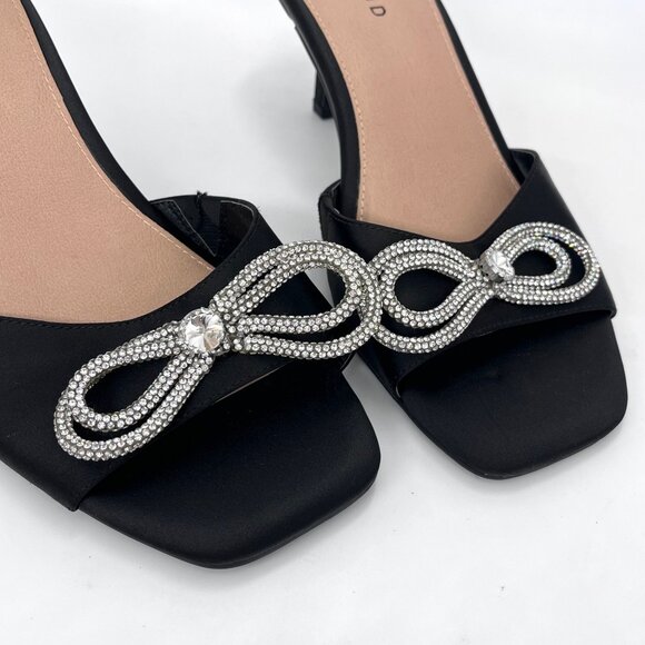 New Torrid Black Rhinestone Bow Kitten Heel - SIze 8WW - Picture 3 of 10